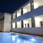 Fenias Luxury