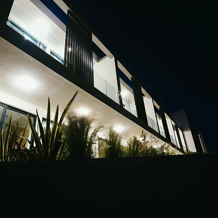 Fenias Luxury Апартамент *
