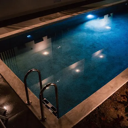 Fenias Luxury *