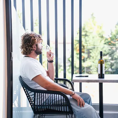 Fenias Luxury Apartment *