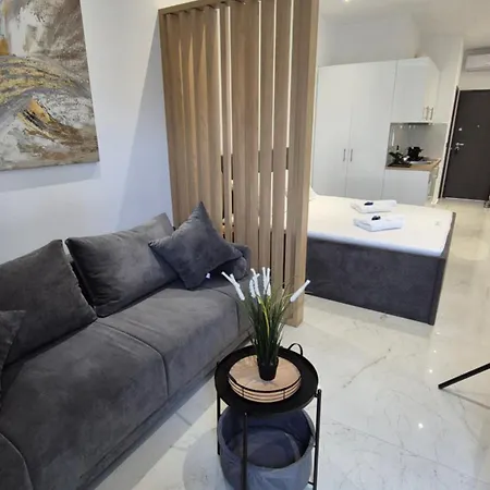 Fenias Luxury